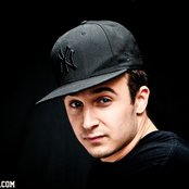Chris Webby - List pictures