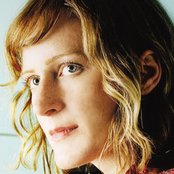 Laura Gibson - List pictures