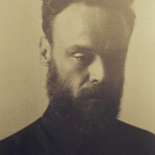 Rodrigo Amarante - List pictures