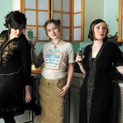 Be Good Tanyas - List pictures