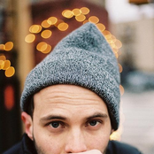 Autre Ne Veut - List pictures