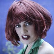 Elena Gadel - List pictures