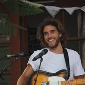 Matt Corby - List pictures