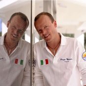 Gigi D'alessio - List pictures