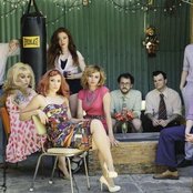 Clairy Browne & The Bangin' Rackettes - List pictures