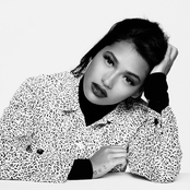 Vanessa White - List pictures