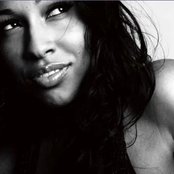 Melanie Fiona - List pictures