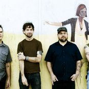 Lucero - List pictures