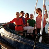 Shout Out Louds - List pictures