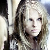 Ana Johnsson - List pictures