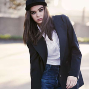 Hailee Steinfeld - List pictures