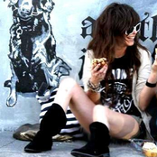 Flick - List pictures