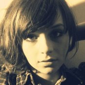 Gabrielle Aplin - List pictures