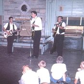 The Nomads - List pictures