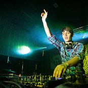 Netsky - List pictures