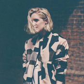 Shura - List pictures