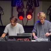 Weval - List pictures