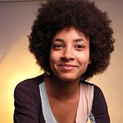 Esperanza Spalding - List pictures