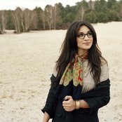 Camelia Jordana - List pictures