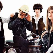 The Shangri-las - List pictures