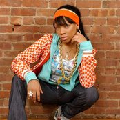 Lil' Mama - List pictures