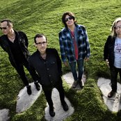Stone Temple Pilots With Chester Bennington - List pictures