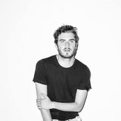 Nicolas Jaar - List pictures