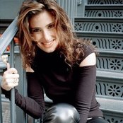 Idina Menzel - List pictures