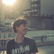 Tiê - List pictures