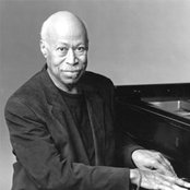 Tommy Flanagan - List pictures