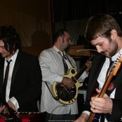 100 Monkeys - List pictures