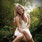 Janelle Arthur - List pictures