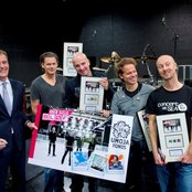 Blof - List pictures