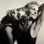 One Two - List pictures