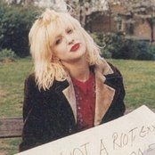Courtney Love - List pictures