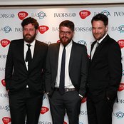 Bear's Den - List pictures