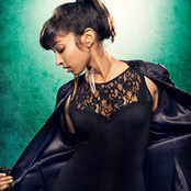 Anjulie - List pictures