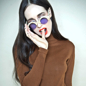 Allie X - List pictures