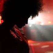 Andy Allo - List pictures