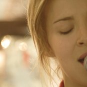 Gemma Hayes - List pictures