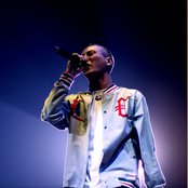 Devlin - List pictures