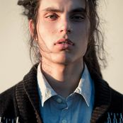 Samuel Larsen - List pictures