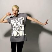 Agyness Deyn - List pictures