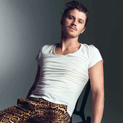 Garrett Hedlund - List pictures