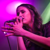 Rozzi Crane - List pictures