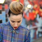 Ayah Marar - List pictures