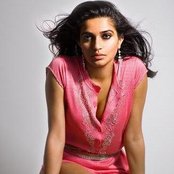 Nadia Ali - List pictures