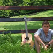 Dermot Kennedy - List pictures