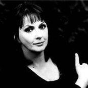 Moya Brennan - List pictures