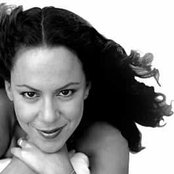Bebel Gilberto - List pictures